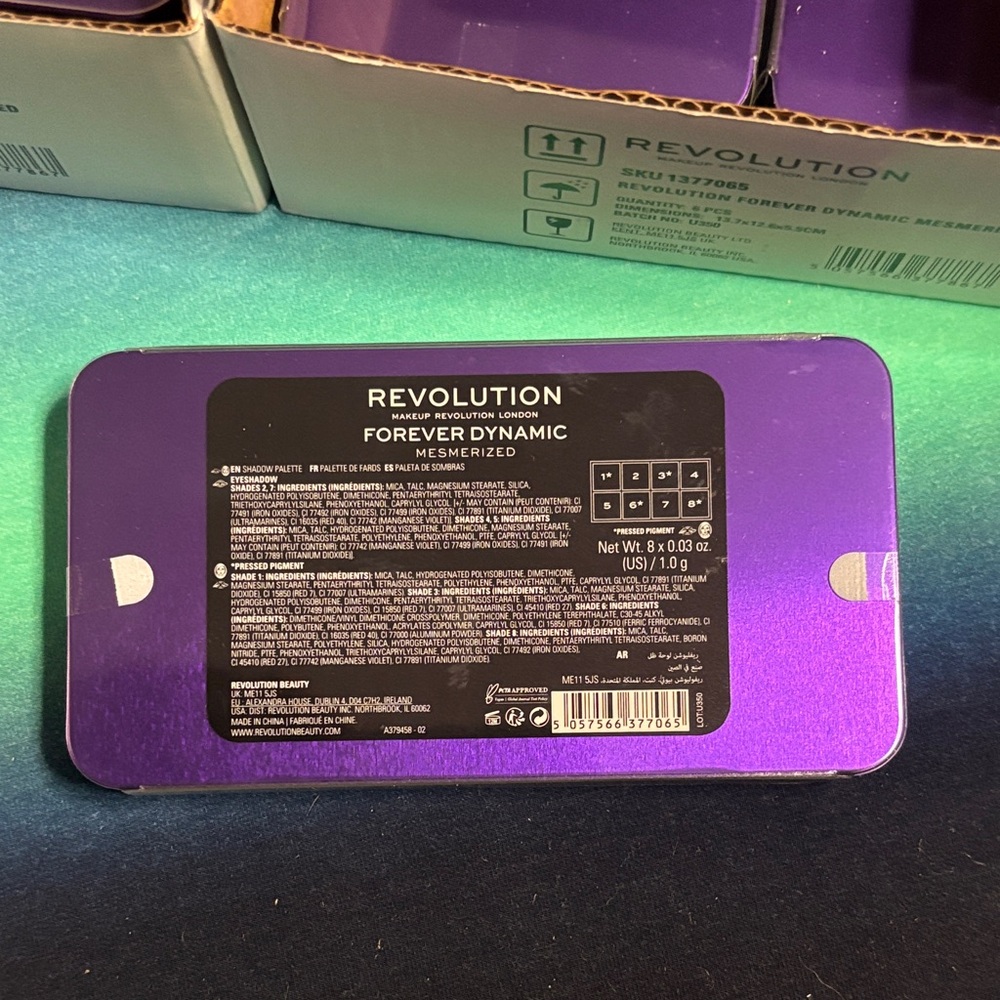 Bulk/Wholesale 11 pcs SEALED Revolution Purple and Pink Eyeshadow Palette - Picture 2 of 4